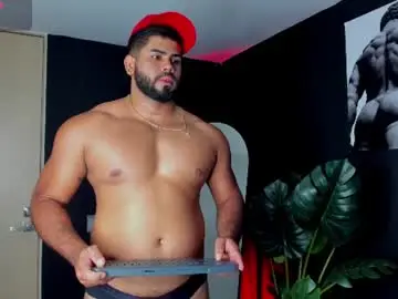 Chaturbate Free Live Porn of noahcrux