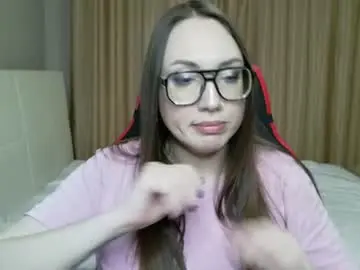 Chaturbate Live Sex Cam of carolineglow_
