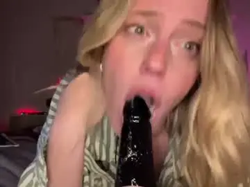 Chaturbate Live Sex Cam of emmaonlyx1