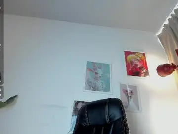 Chaturbate Live Sex Cam of gia_demiee