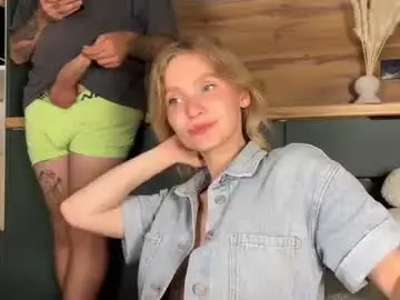 Chaturbate Free Live Porn of adele_nick2202