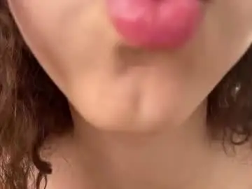 Chaturbate Live Sex Cam of blissdilley