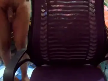 Chaturbate Free Porn Cam of birbikrom104