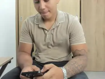 Chaturbate Live Sex of hector_18_