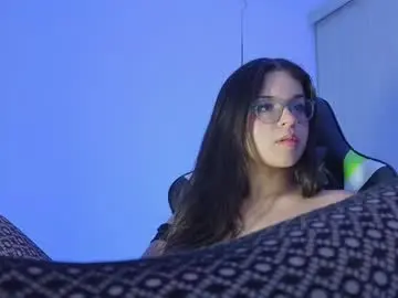 Chaturbate Best live sex cam show of miamillerr_28