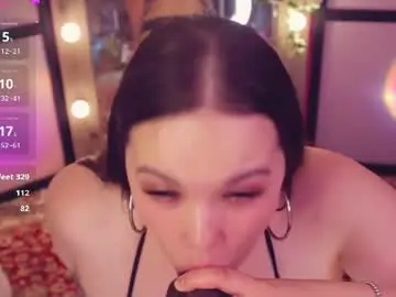 Chaturbate Live Sex Cam of chery_lady22