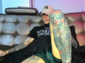 Chaturbate Live Porn of jhonny_ackerman