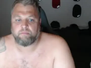 Chaturbate Free Porn Cam of chrizz80