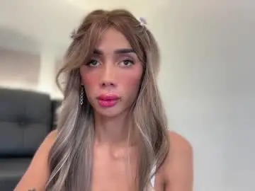 Chaturbate Best live sex cam show of trixieemerald