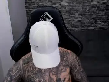 Chaturbate Live Sex Cam of mathew_wolf4
