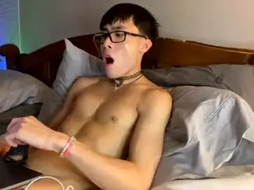 Chaturbate Live Sex Cam of hottiewithabody101