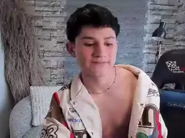 Chaturbate Best live sex cam show of apolo_vg