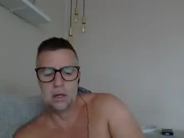 Chaturbate Free Porn Cam of bobberman78