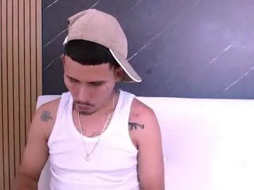 Chaturbate Live Sex Cam of bryan_pirs