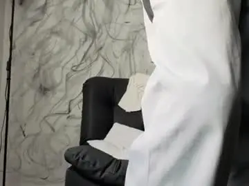 Chaturbate Live Sex Cam of arteemiis