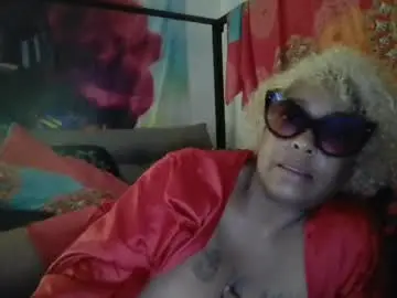 Chaturbate Free Live Porn of ebonydezire00