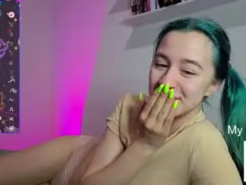 Chaturbate Watch Live Sex Cams of emilly_20