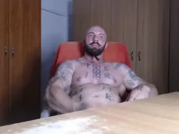 Chaturbate Live Porn of strongivan