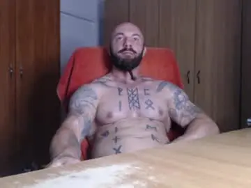 Chaturbate Adult Video Chat of strongivan