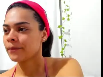 Chaturbate Live Porn of antonella_gomez22