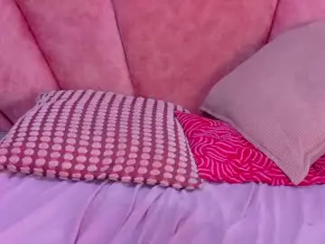 Chaturbate Live Sex Cam of myapril__
