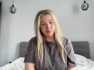 Chaturbate Watch Live Sex Cams of alyrasun