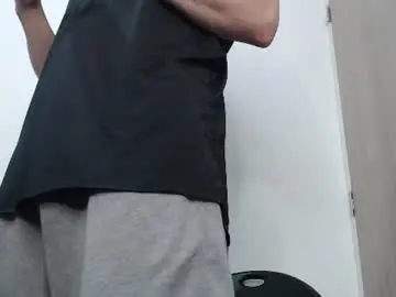 Chaturbate Nude Webcam of draco_boy2000