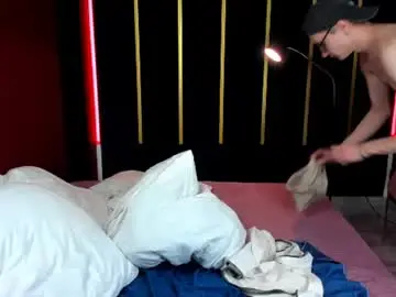 Chaturbate Sex Cam of emmit_barker