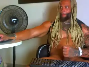 Chaturbate Free Porn Cam of ragnarrock25