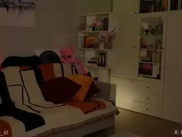 Chaturbate Free Live Porn of _blackbee_