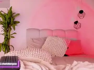 Chaturbate Live Sex Cam of charlotteinpool