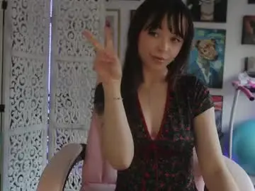 Chaturbate Live Sex of makiyahbelle2