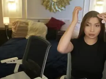 Chaturbate Free Porn Cam of bright_diamonds_054