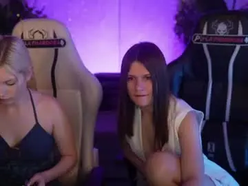 Chaturbate Live Sex Cam of bright_diamonds_054