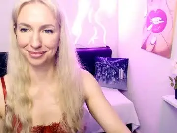 Chaturbate Live Porn of cute_smile_shy