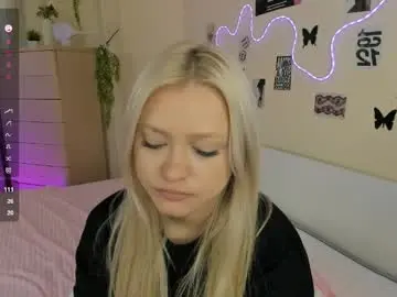 Chaturbate Live Sex Cam of satinpresence