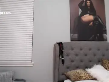 Chaturbate Best live sex cam show of curvymodelmilf