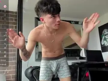 Chaturbate Live Sex Cam of pretur_crubaa