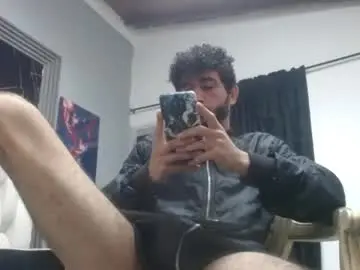 Chaturbate Watch Live Sex Cams of aaron_jones_1