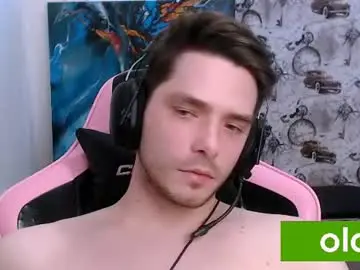Chaturbate Free Porn Cam of dmitryromanov