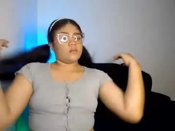 Chaturbate Live Sex Cam of isamoon99