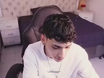 Chaturbate Live Sex Cam of jhoanleandro
