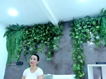 Chaturbate Live Porn of emiily_smile