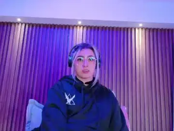 Chaturbate Live Sex Cam of gabyrose9