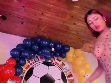 Chaturbate Live Sex Cam of violetcarson_