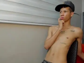 Chaturbate Free Porn Cam of zack_horny19