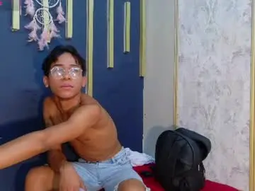 Chaturbate Nude Webcam of zack_horny19