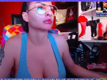 Chaturbate Live Sex Cam of cuminmenowbby