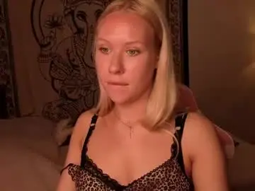 Chaturbate Sex Cam of pureeangel