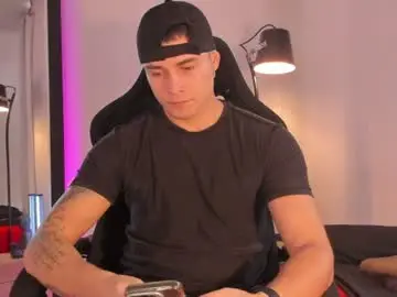 Chaturbate Live Sex Cam of connorsmith_26